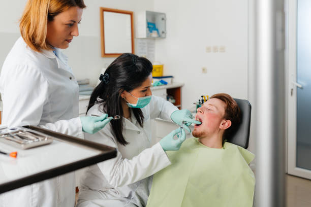 Best Emergency Tooth Extraction  in Brooksi, DE